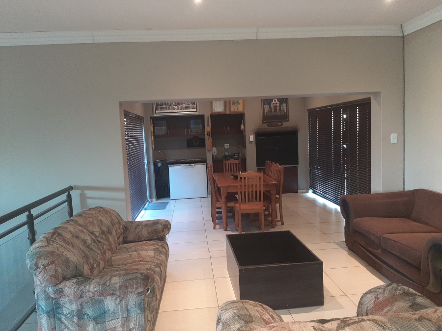 3 Bedroom Property for Sale in Safari Gardens North West